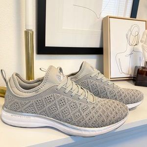 APL Techloom Phantom women’s size 7.5